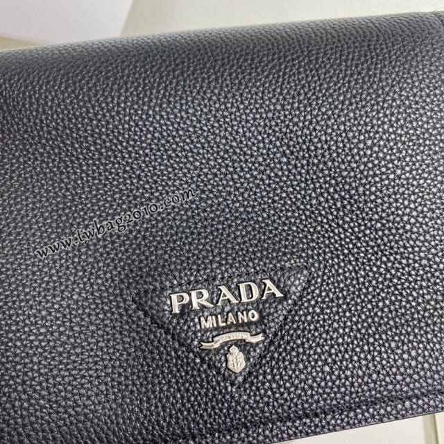 Prada專櫃新款鹿皮紋牛皮肩背女包 1BD314 普拉達雙肩帶全皮翻蓋小挎包 csp1685
